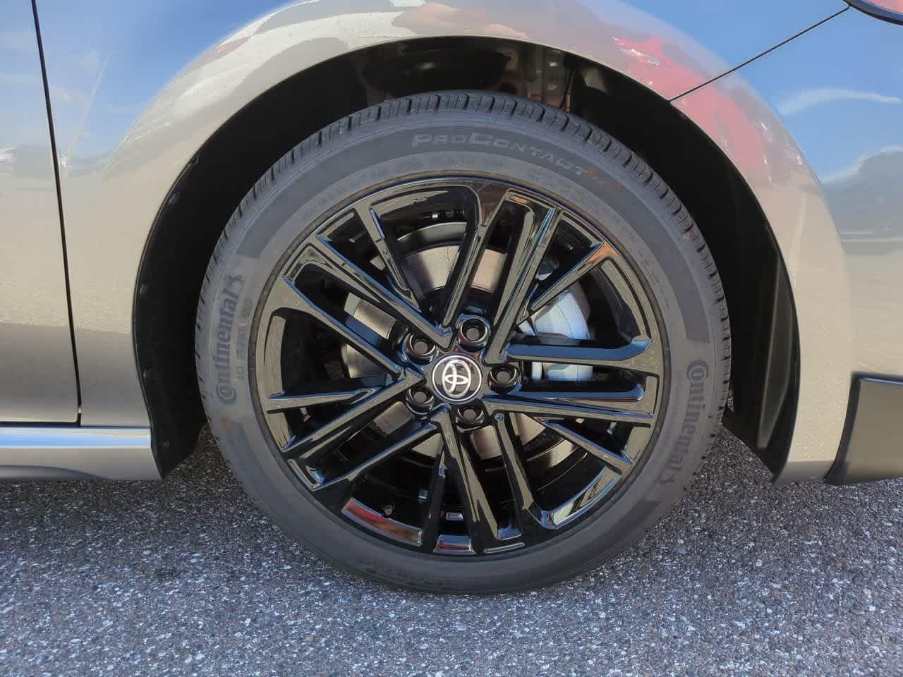 Toyota Camry Se - Thumbnail 12