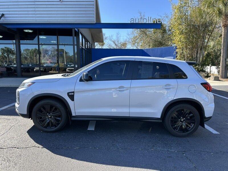 Mitsubishi Outlander Sport - Thumbnail 2