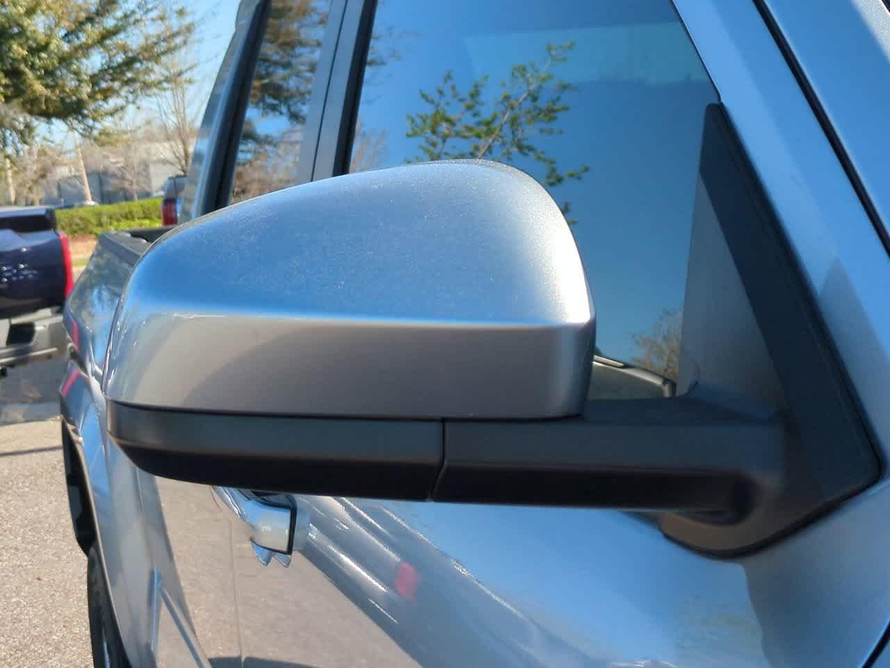 Toyota Tacoma Sr5 Double Cab 4-Wheel Drive - Thumbnail 13