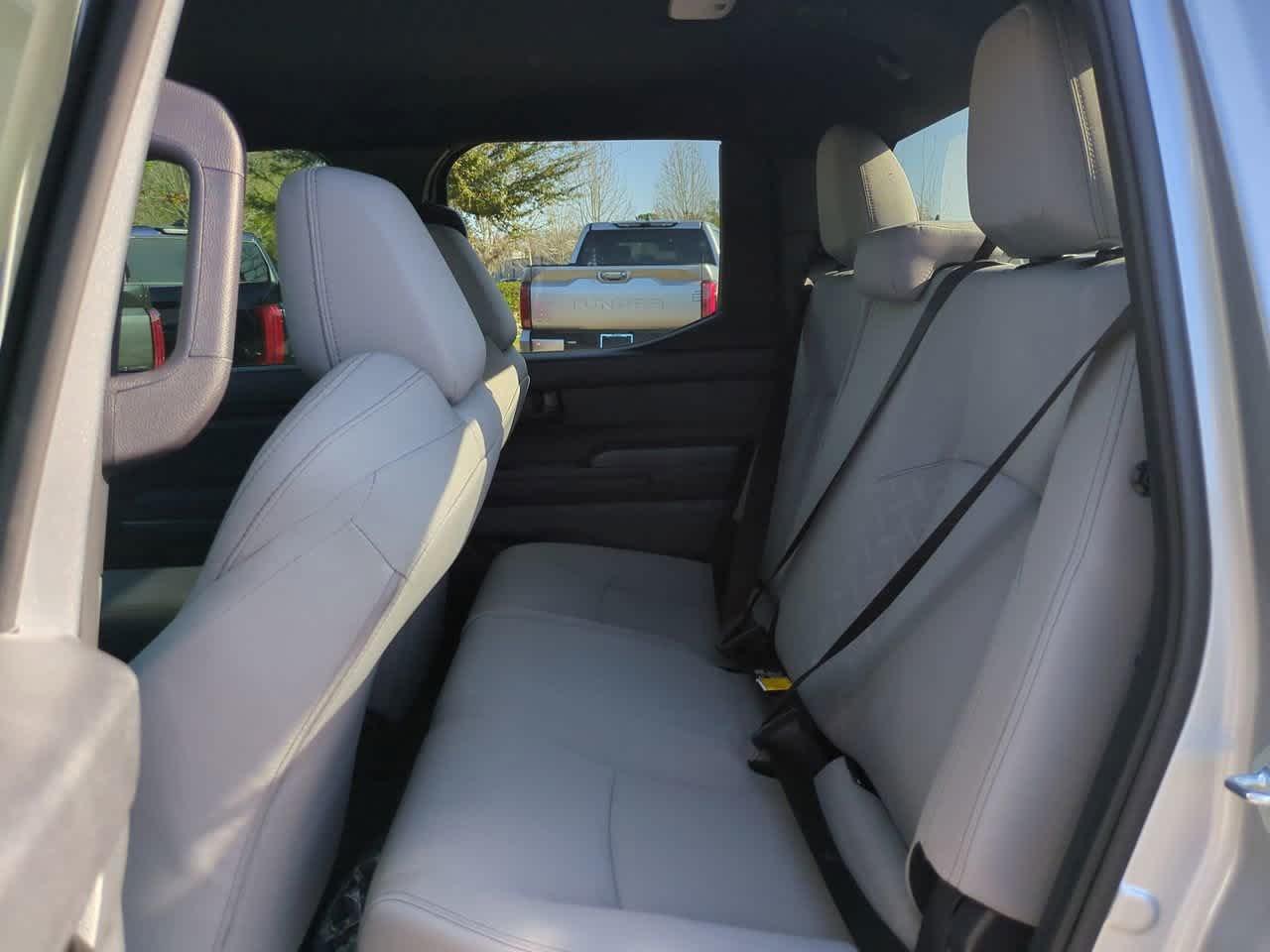 Toyota Tacoma Sr5 Double Cab 4-Wheel Drive - Thumbnail 14