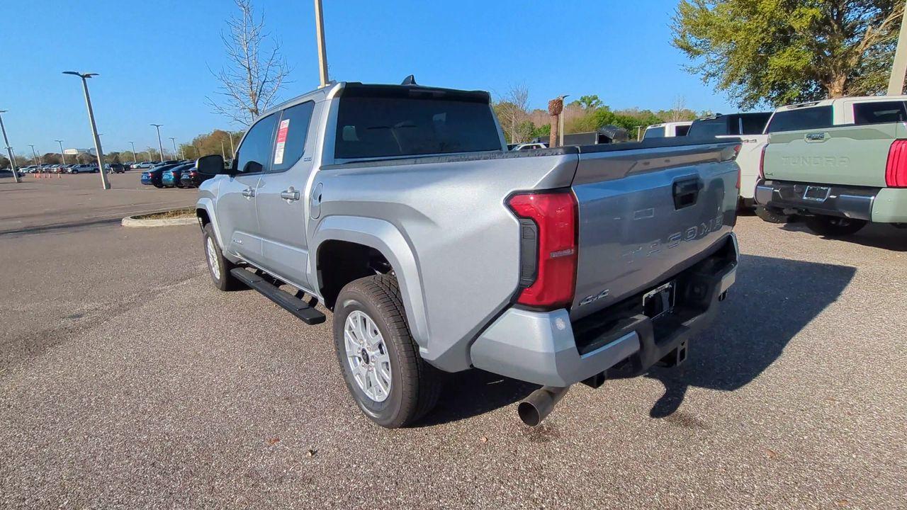 Toyota Tacoma Sr5 Double Cab 4-Wheel Drive - Thumbnail 2