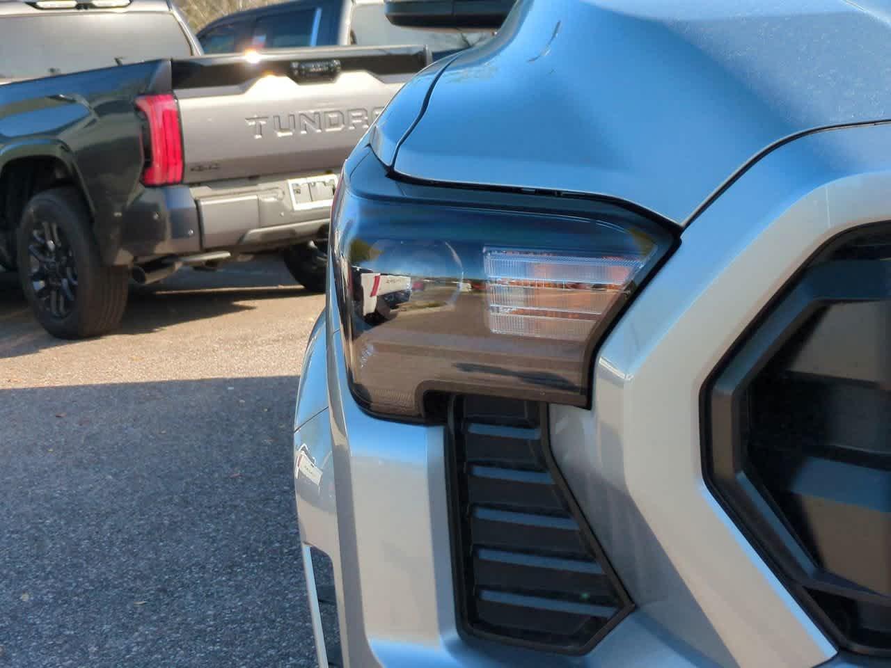 Toyota Tacoma Sr5 Double Cab 4-Wheel Drive - Thumbnail 11