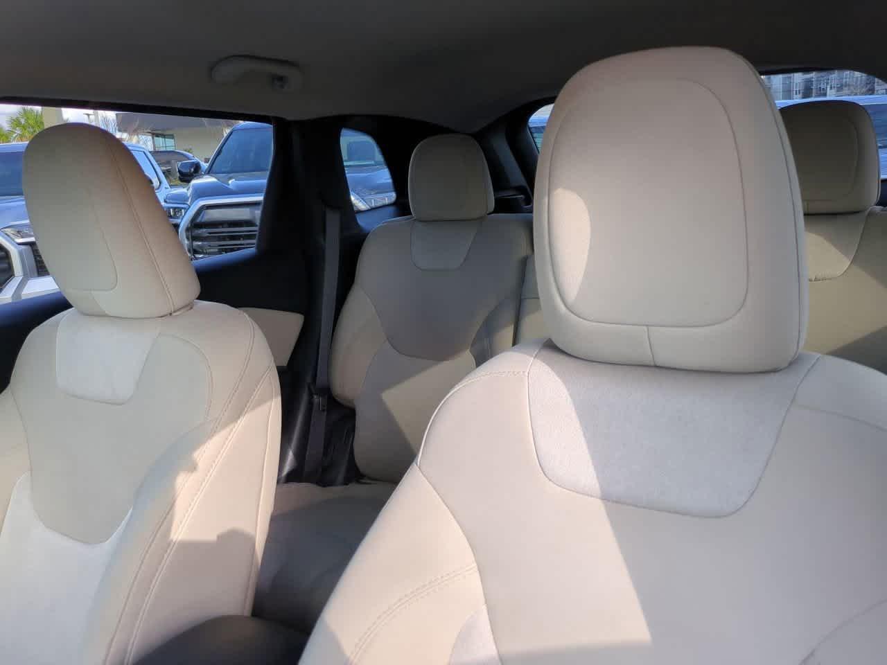 Jeep Cherokee Latitude Tech Connect Fwd - Thumbnail 9