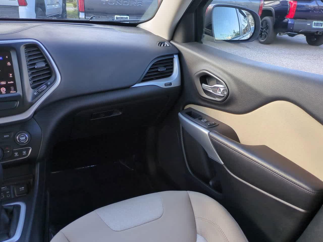 Jeep Cherokee Latitude Tech Connect Fwd - Thumbnail 17