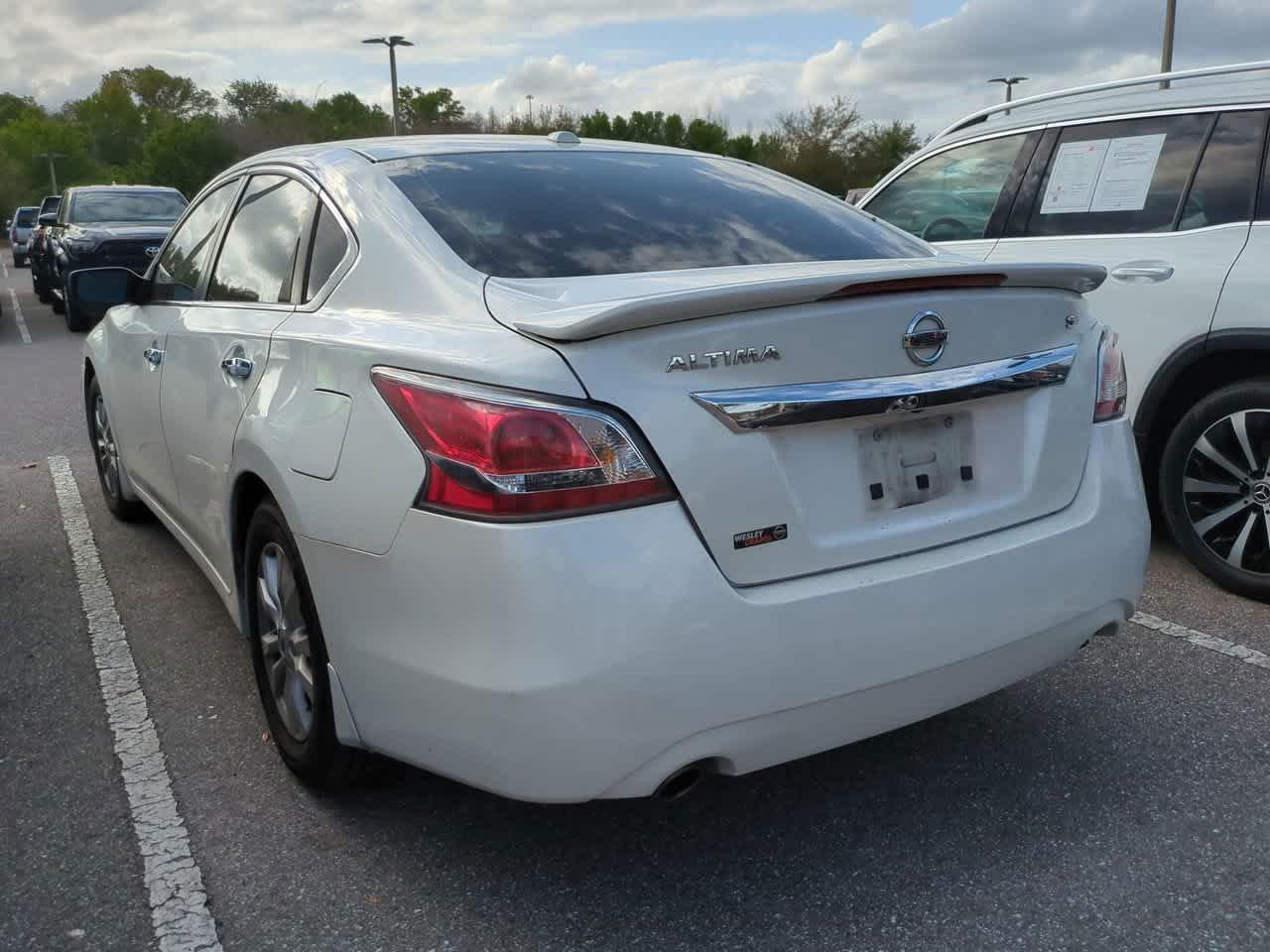 Nissan Altima 2.5 S Fwd - Thumbnail 4