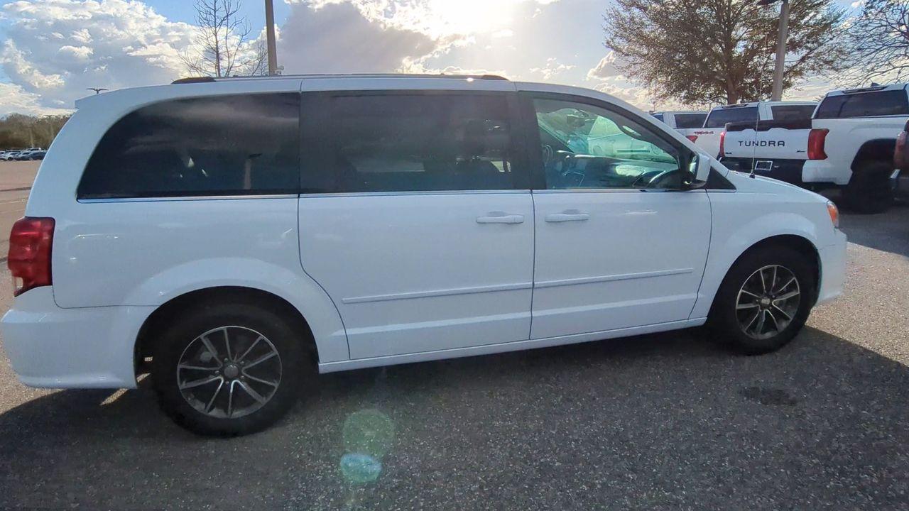 Dodge Grand Caravan Sxt Fwd - Thumbnail 2