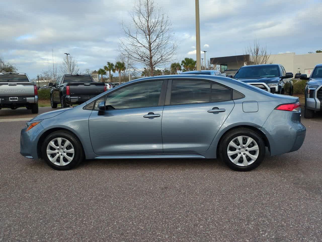 Toyota Corolla Le Fwd 4Dr Car - Thumbnail 4