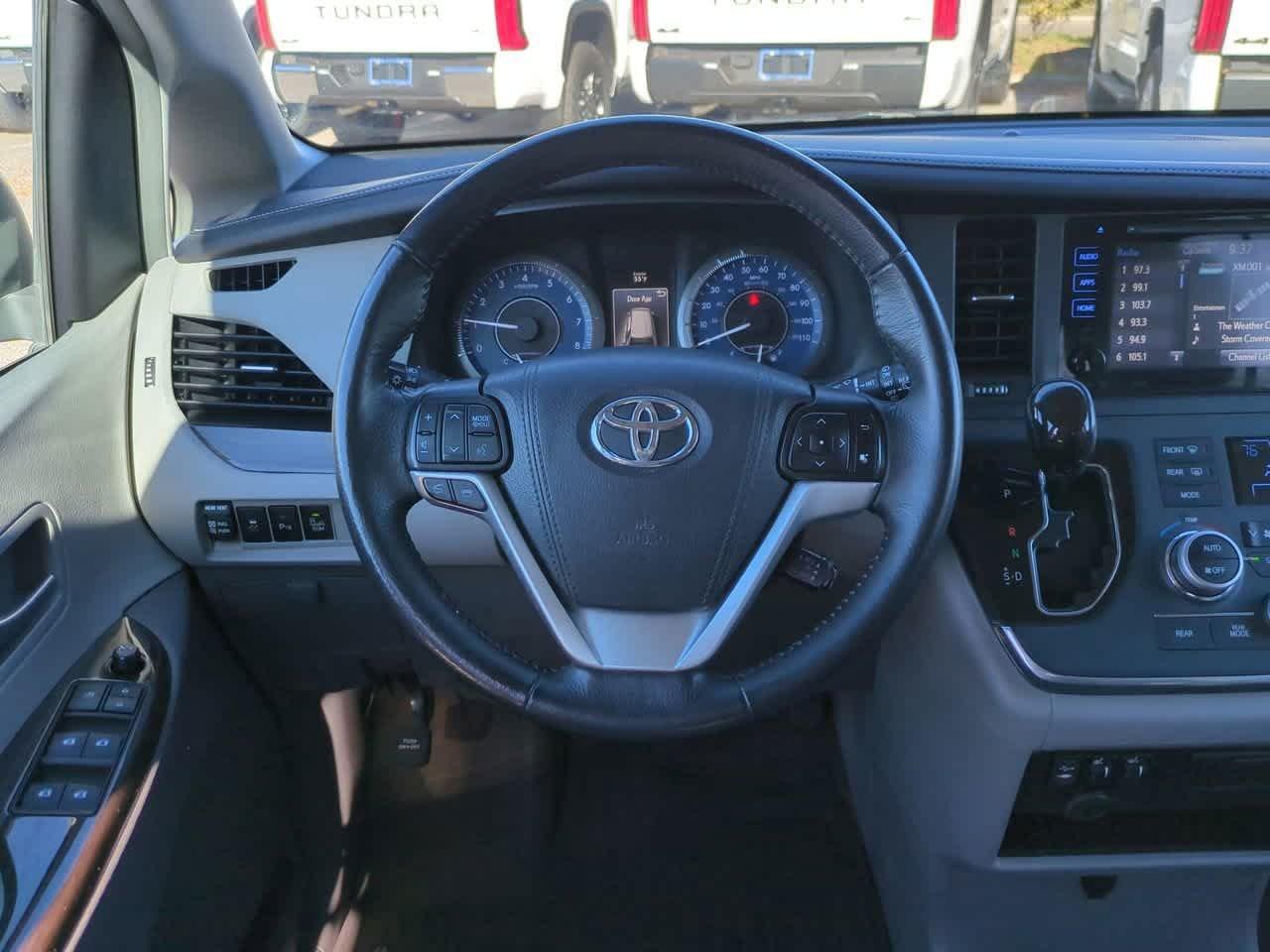 Toyota Sienna Xle Fwd - Thumbnail 17