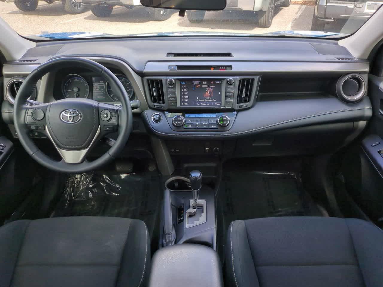 Toyota Rav4 Xle With Navigation - Thumbnail 15