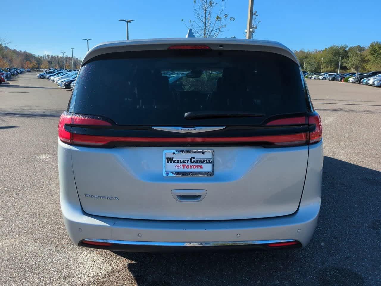 Chrysler Pacifica Hybrid Limited Fwd - Thumbnail 6