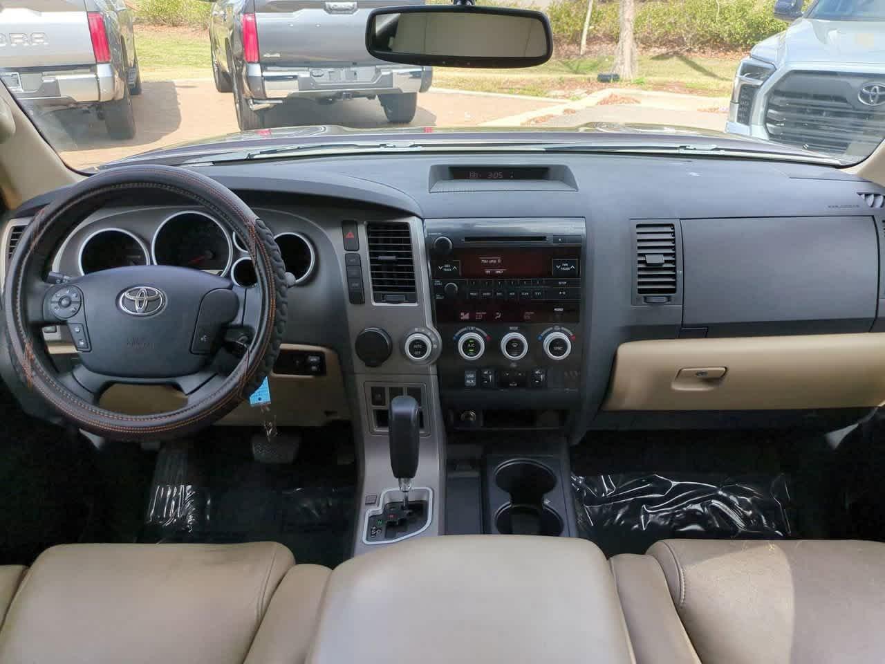 Toyota Sequoia Sr5 Rwd - Thumbnail 16