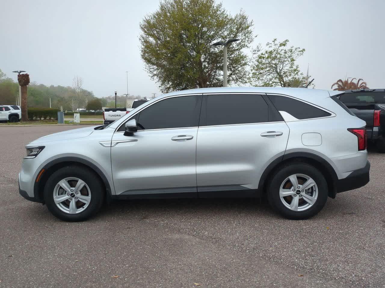 Kia Sorento Lx Fwd - Thumbnail 4