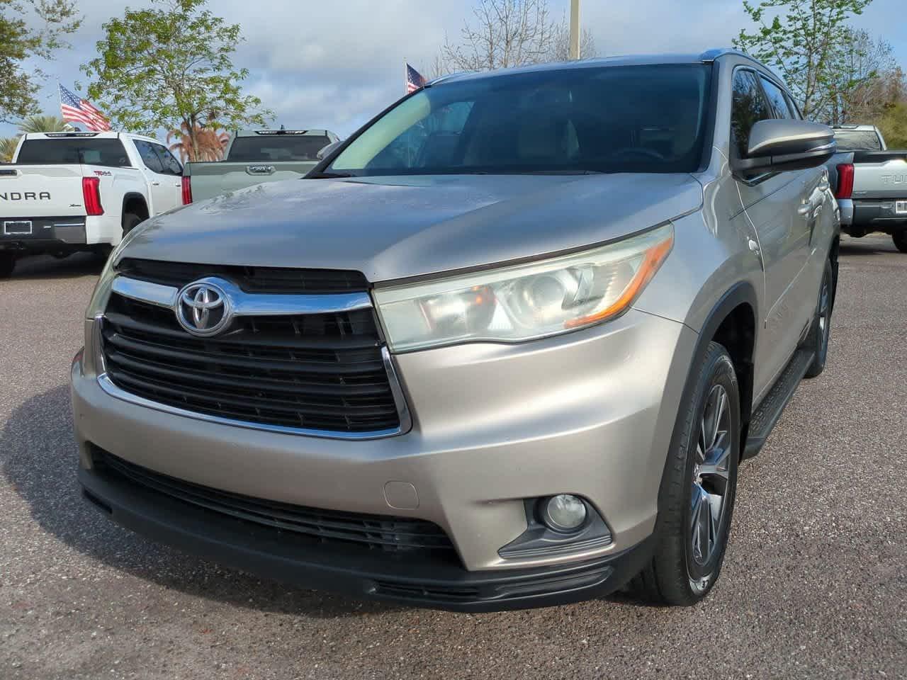 Toyota Highlander Xle Fwd - Thumbnail 3