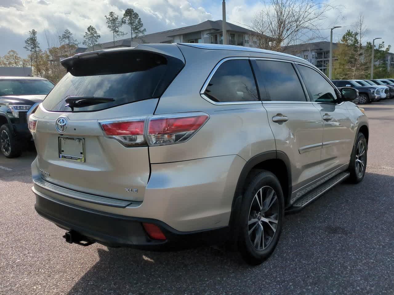 Toyota Highlander Xle Fwd - Thumbnail 7