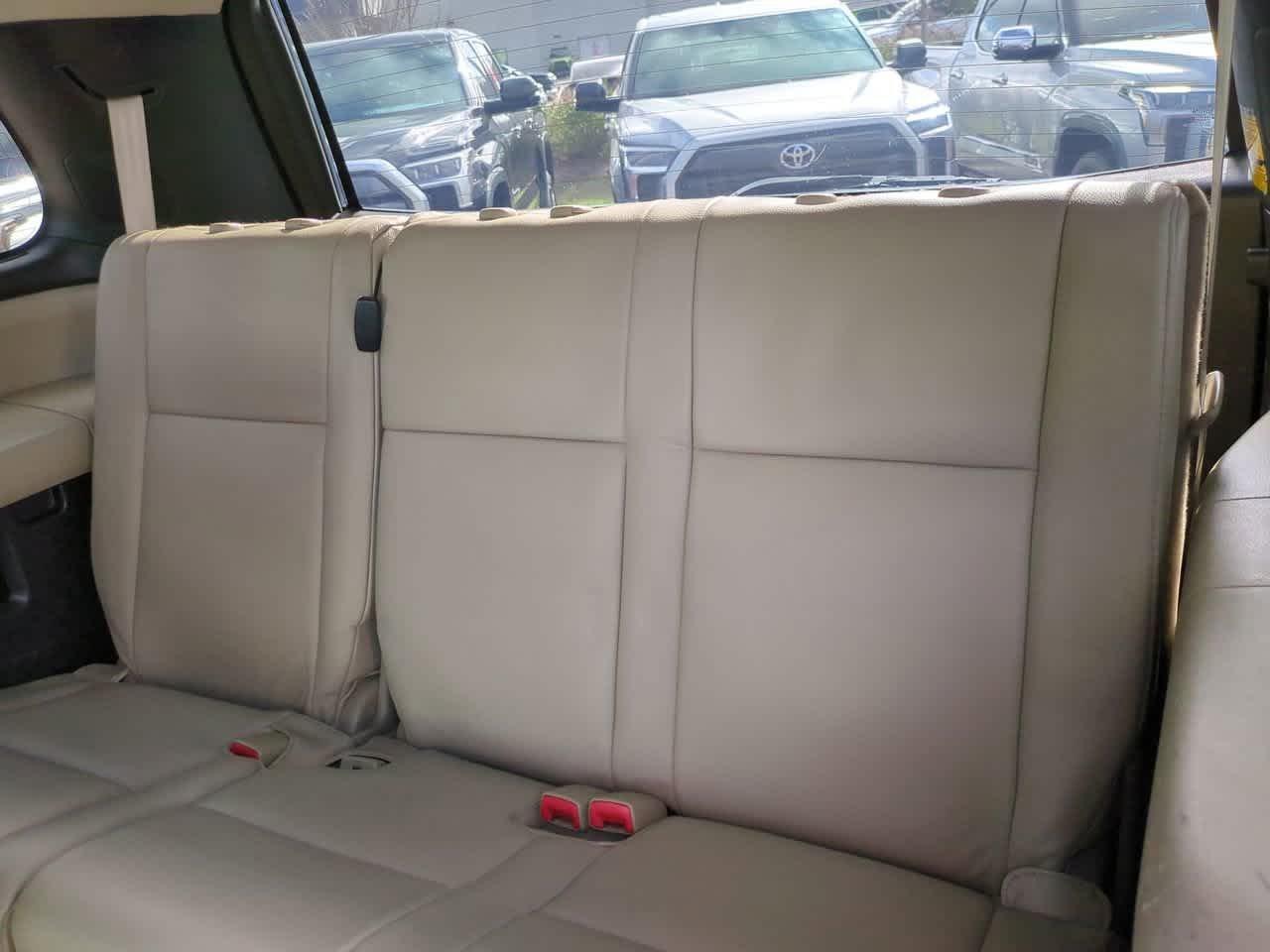 Toyota Sequoia Ltd Rwd - Thumbnail 14