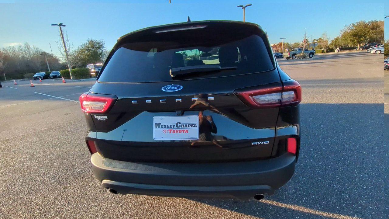 Ford Escape St-Line Awd - Thumbnail 2
