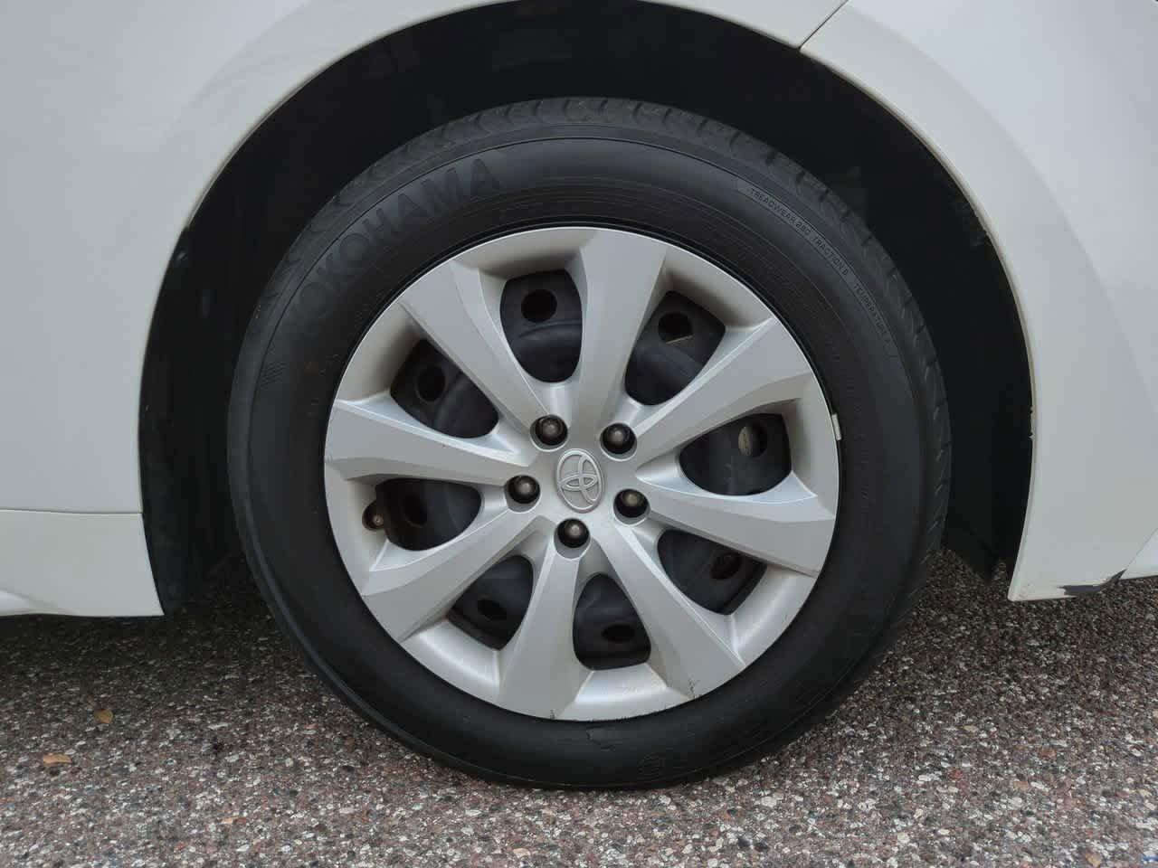 Toyota Corolla Hybrid Le Fwd 4Dr Car - Thumbnail 12