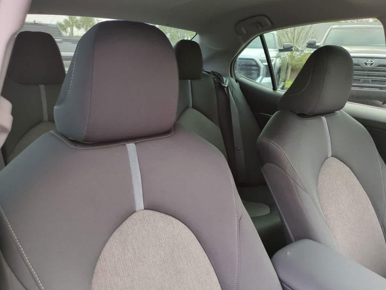 Toyota Camry Le Fwd 4Dr Car - Thumbnail 8