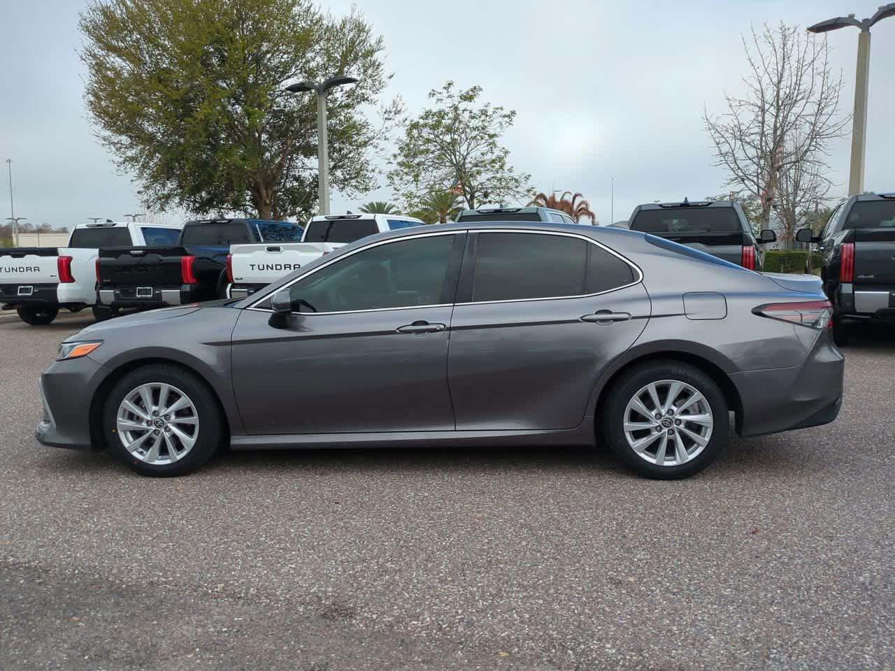 Toyota Camry Le Fwd 4Dr Car - Thumbnail 4