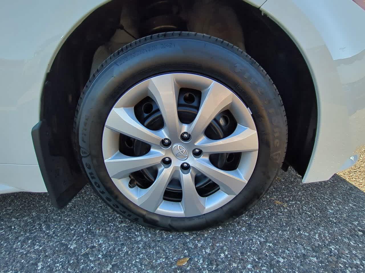 Toyota Corolla Le Fwd 4Dr Car - Thumbnail 12