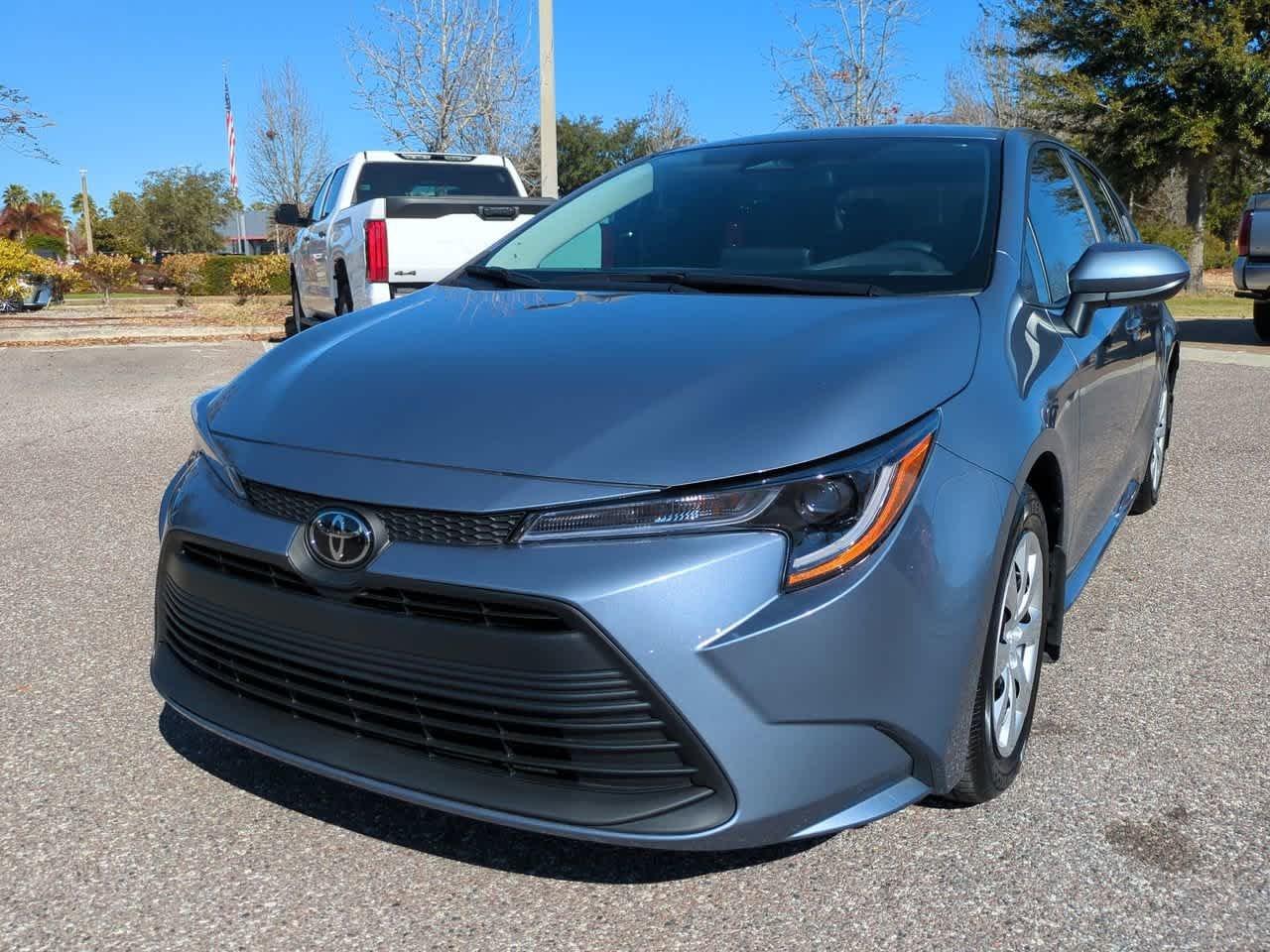 Toyota Corolla Le Fwd 4Dr Car - Thumbnail 3