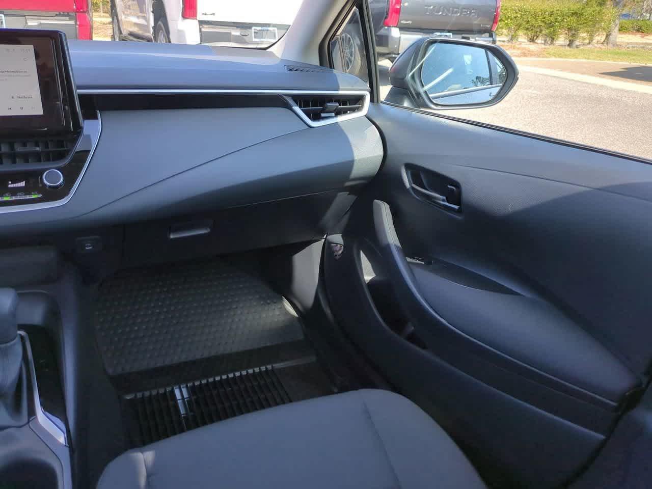 Toyota Corolla Le Fwd 4Dr Car - Thumbnail 17