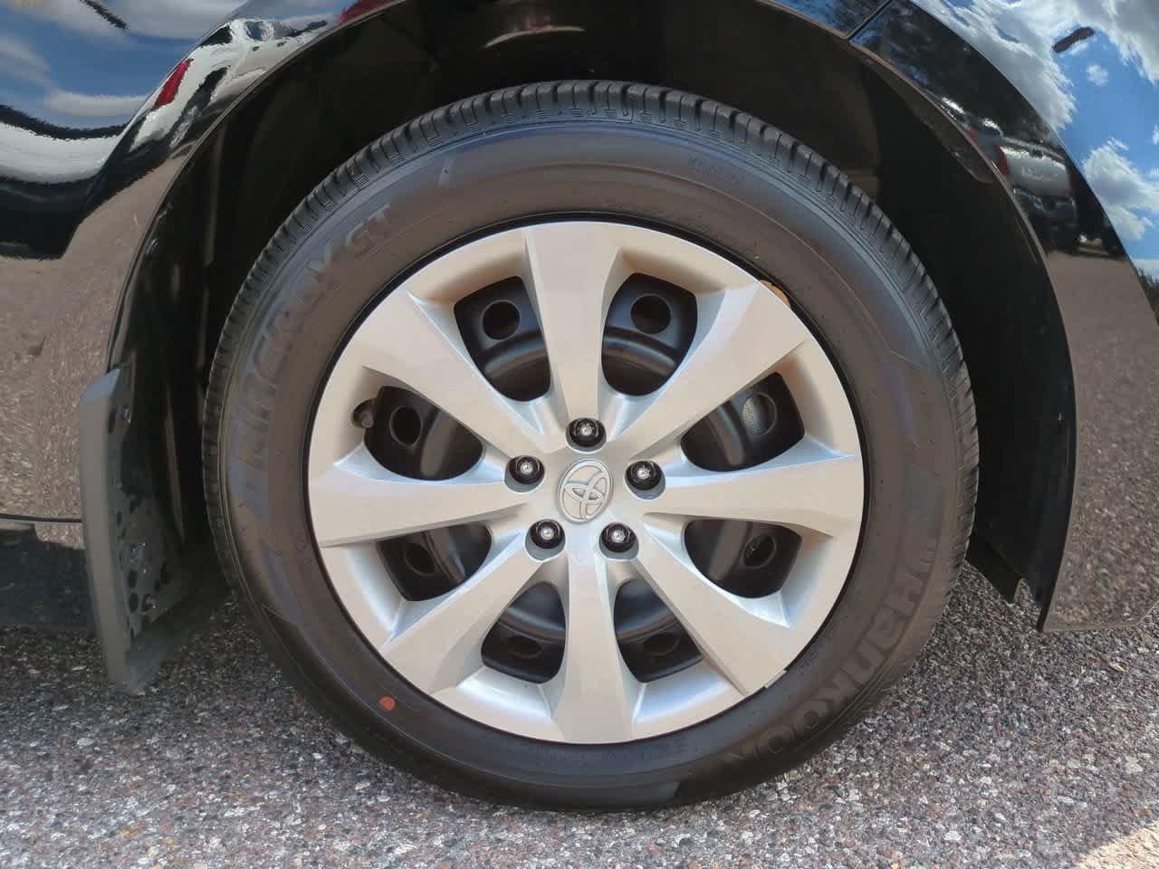 Toyota Corolla Le Fwd 4Dr Car - Thumbnail 12