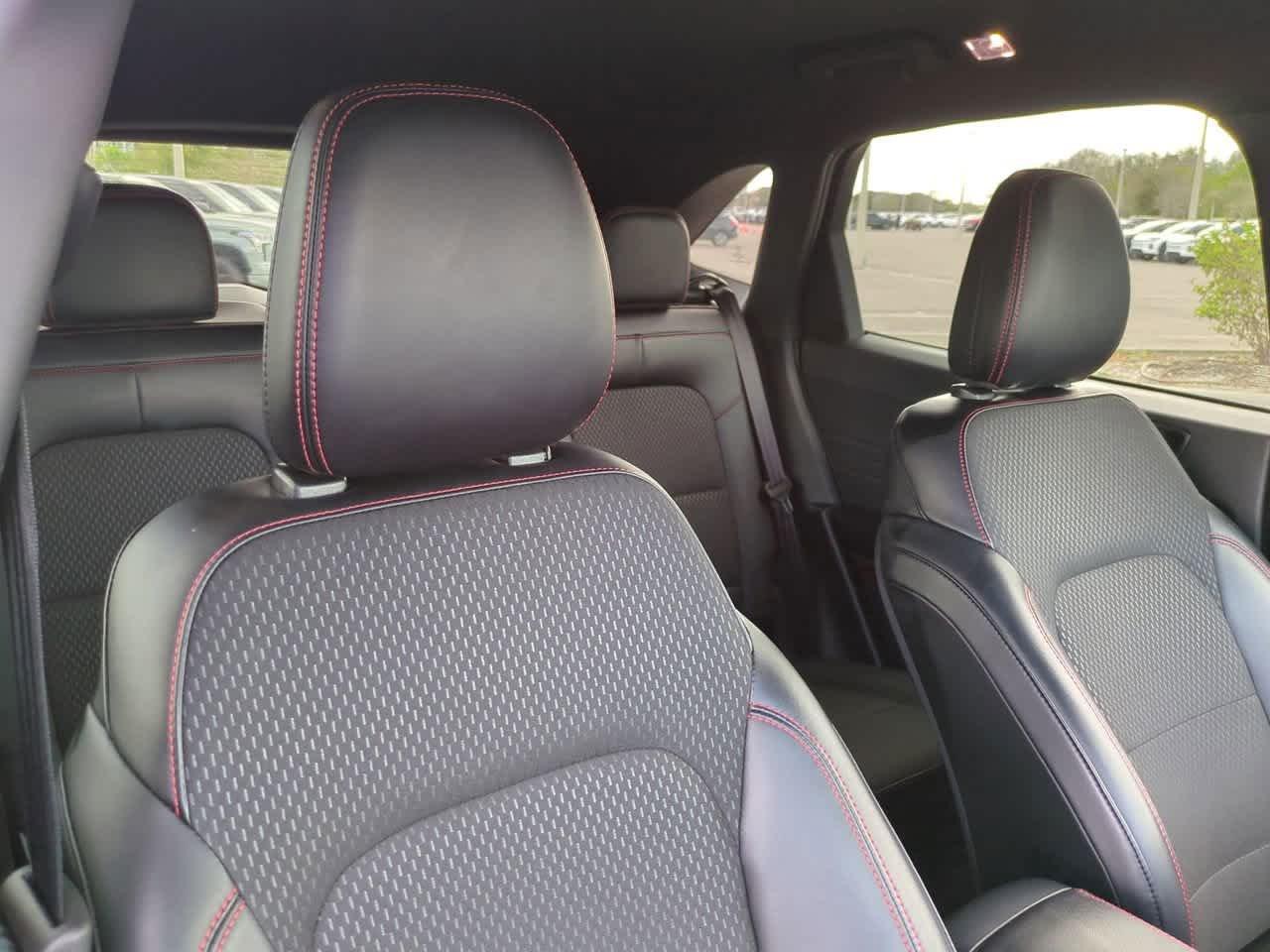 Ford Escape St-Line Awd - Thumbnail 8