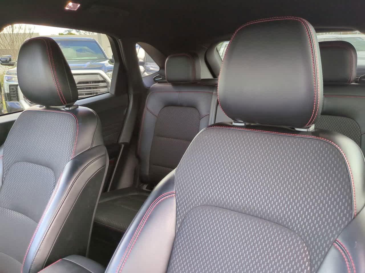 Ford Escape St-Line Awd - Thumbnail 9