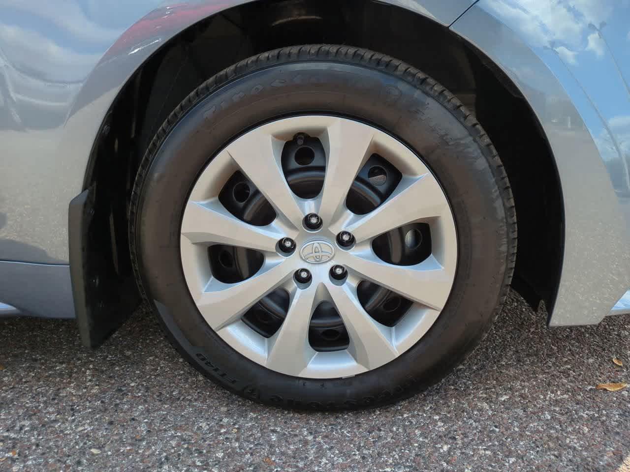 Toyota Corolla Le Fwd 4Dr Car - Thumbnail 12