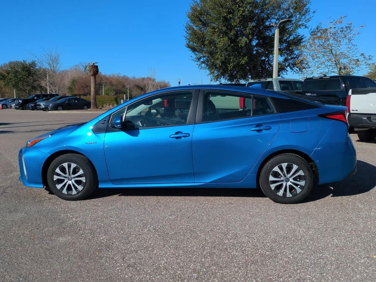 Toyota Prius Xle Awd - Thumbnail 3
