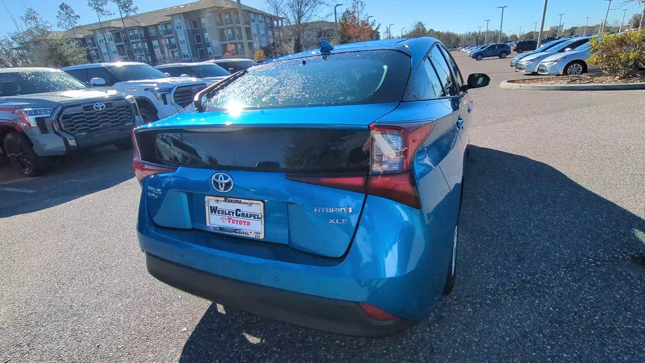 Toyota Prius Xle Awd - Thumbnail 2