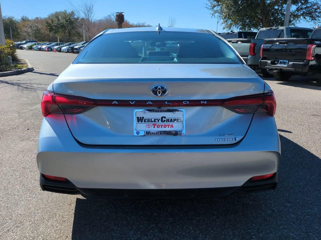 Toyota Avalon Hybrid Xle Fwd 4Dr Car - Thumbnail 6