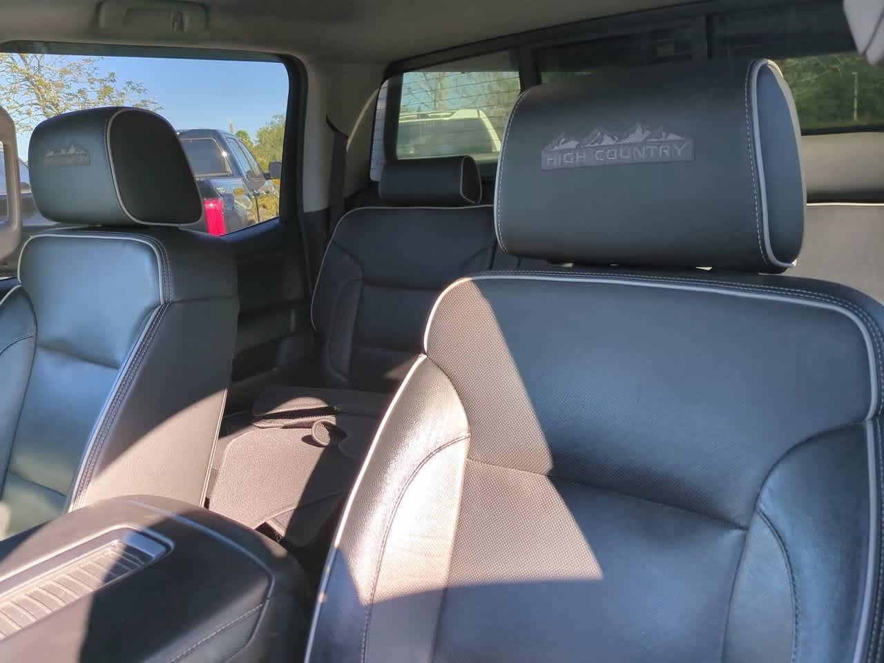 Chevrolet Silverado 1500 High Country Rwd Crew Cab - Thumbnail 9