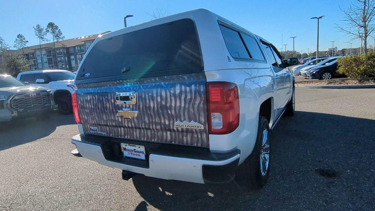 Chevrolet Silverado 1500 High Country Rwd Crew Cab - Thumbnail 2