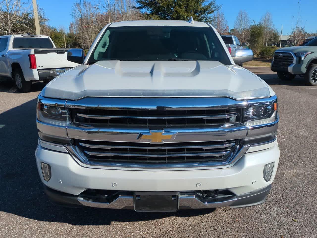 Chevrolet Silverado 1500 High Country Rwd Crew Cab - Thumbnail 10