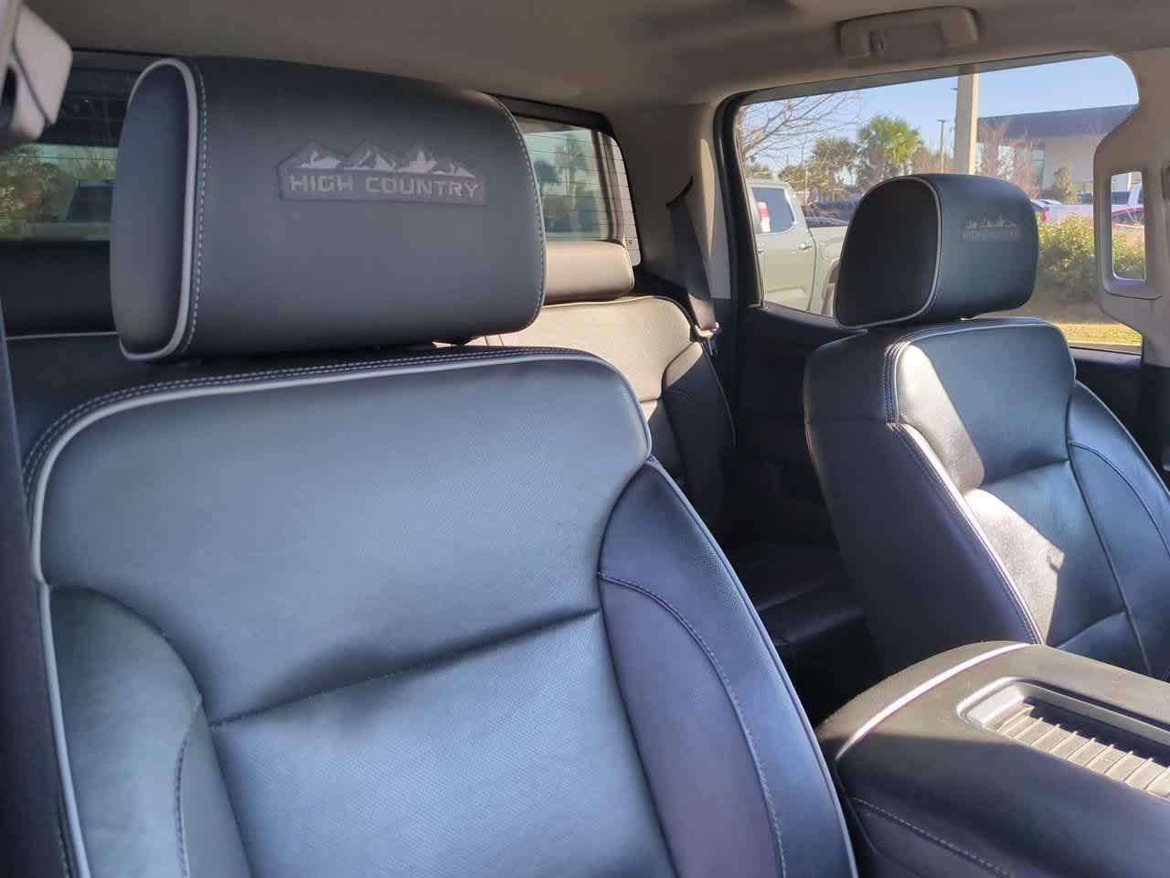 Chevrolet Silverado 1500 High Country Rwd Crew Cab - Thumbnail 8
