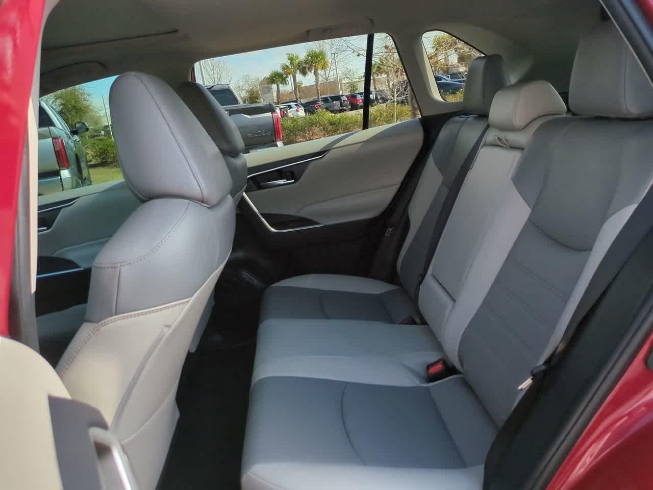 Toyota Rav4 Xle Premium Fwd Sport Utility - Thumbnail 14