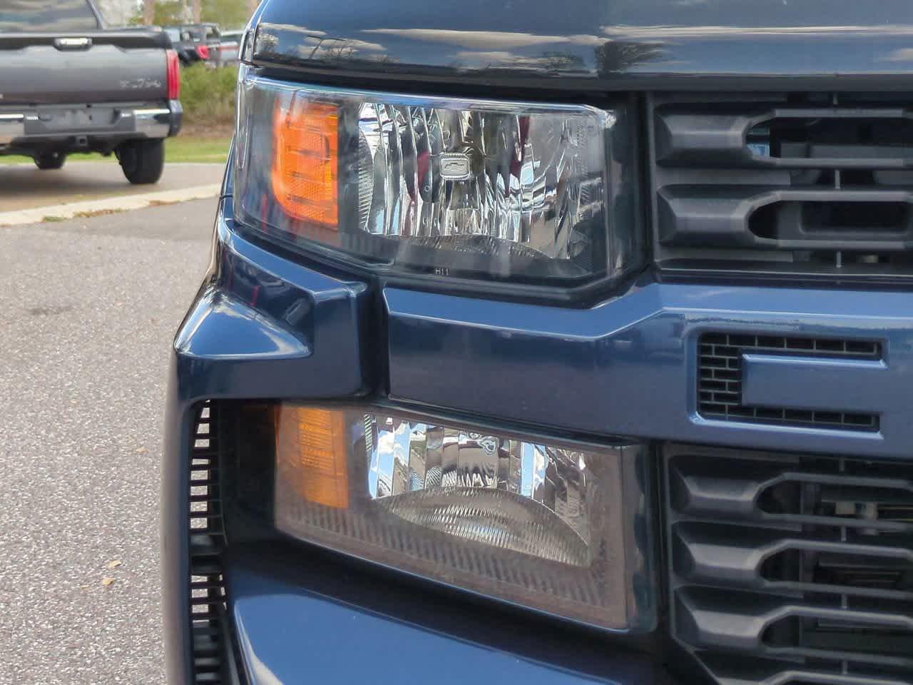 Chevrolet Silverado 1500 Ltd Custom Rwd Crew Cab - Thumbnail 11