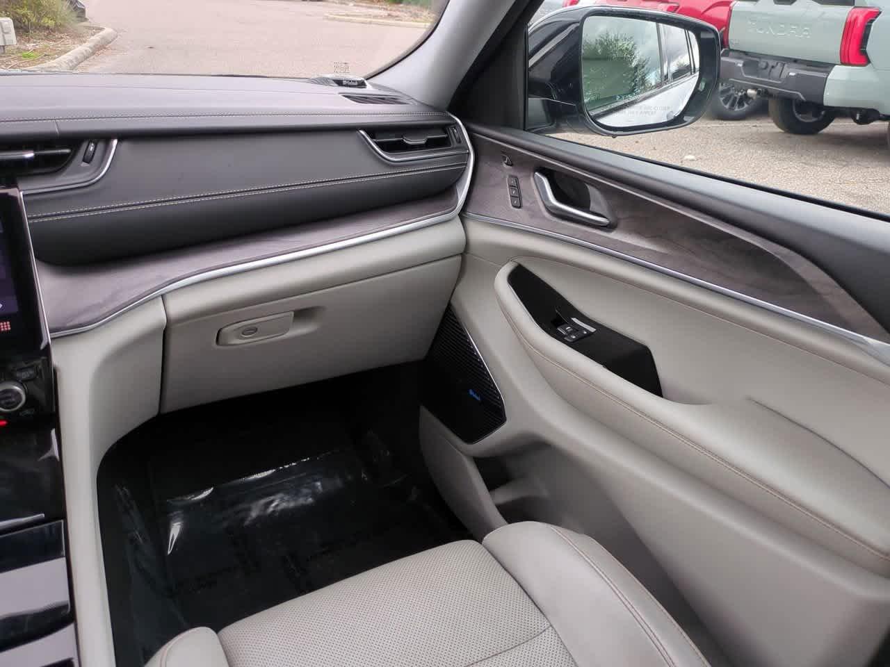 Jeep Grand Cherokee L Overland Rwd - Thumbnail 18