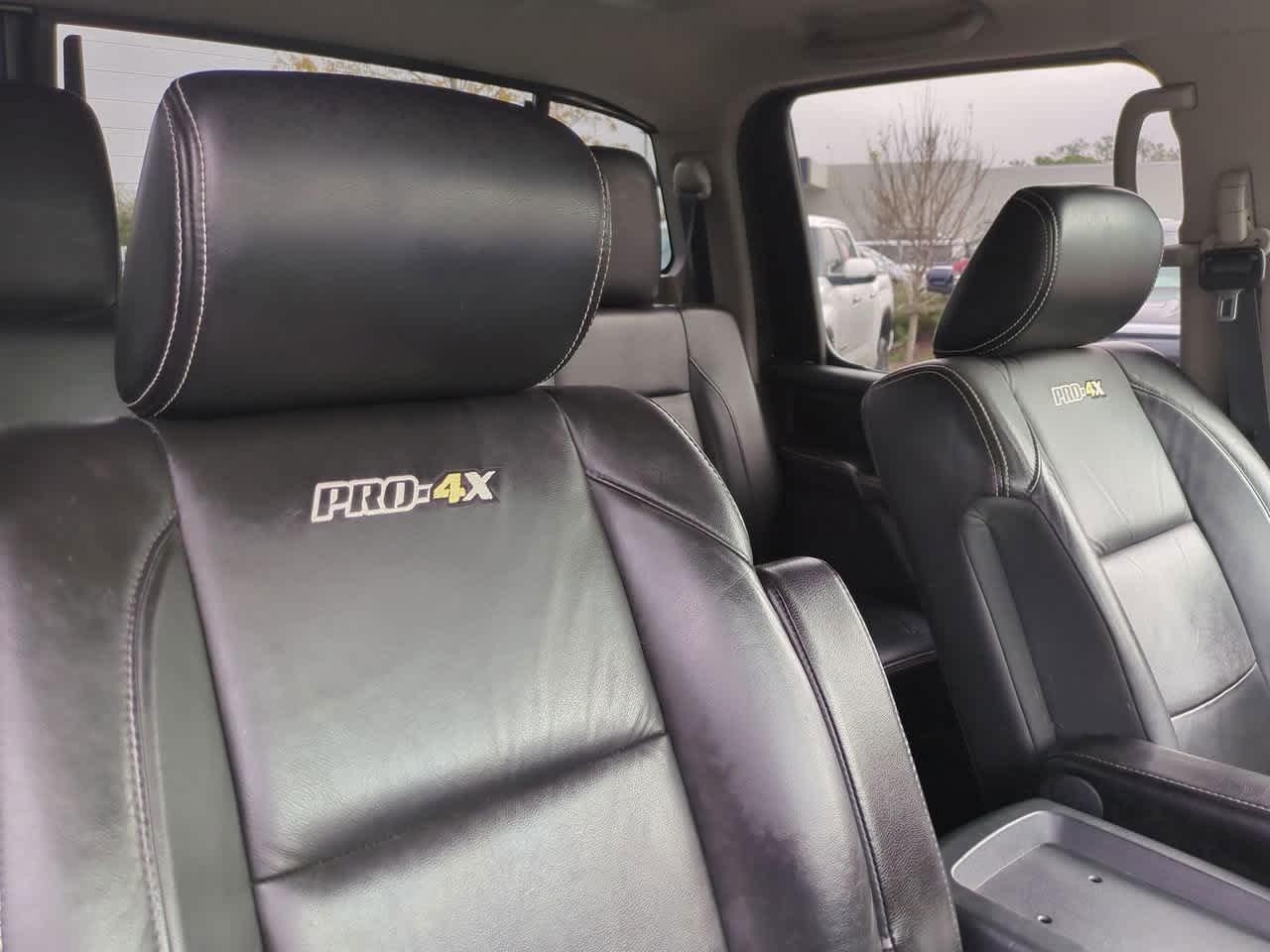 Nissan Titan Pro-4X 4Wd Crew Cab - Thumbnail 8