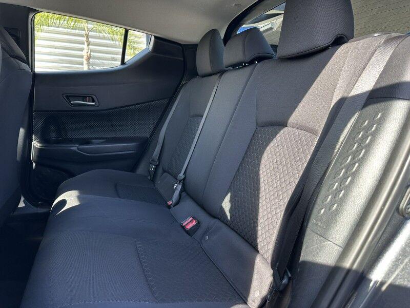 Toyota C-HR - Thumbnail 16