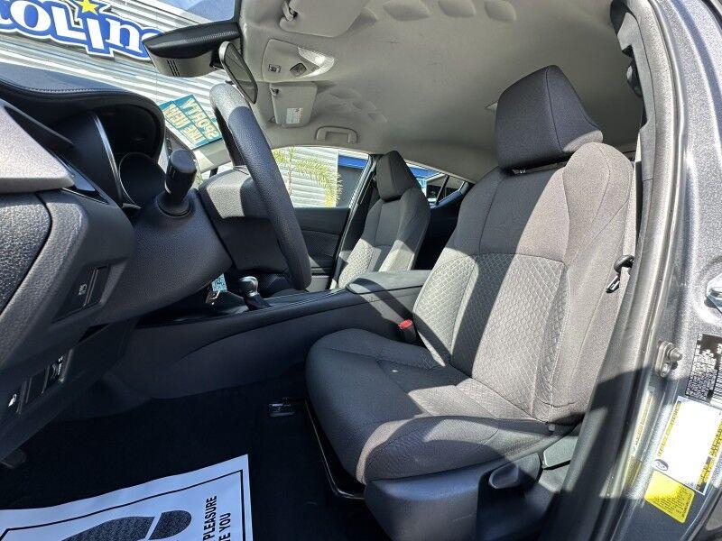 Toyota C-HR - Thumbnail 12