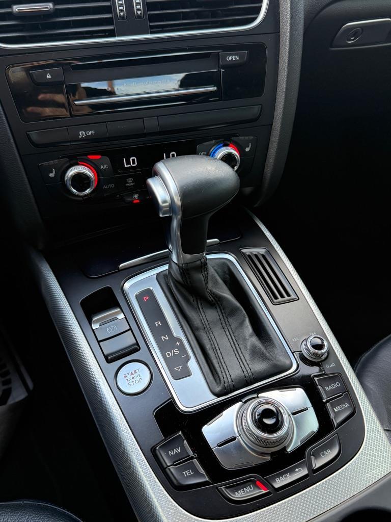 Audi A5 2.0T Premium Plus Cabriolet Quattro - Thumbnail 2