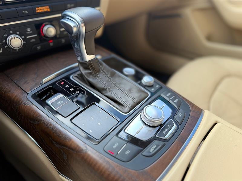 Audi A6 2.0T Premium Plus - Thumbnail 2