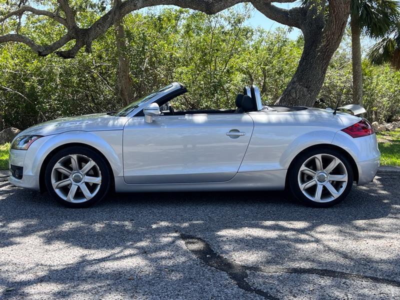 Audi Tt 2.0 T Roadster With S Tronic - Thumbnail 4