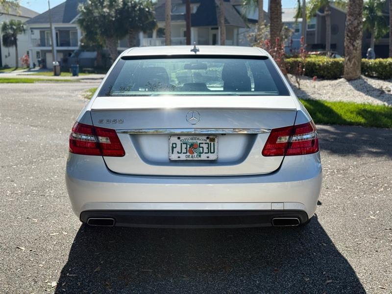 Mercedes-Benz E-Class E350 Sedan - Thumbnail 5