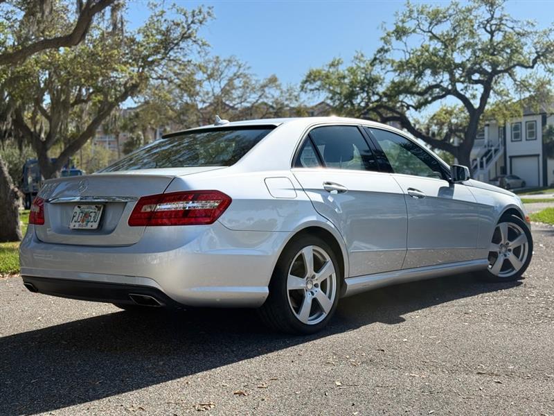 Mercedes-Benz E-Class E350 Sedan - Thumbnail 6
