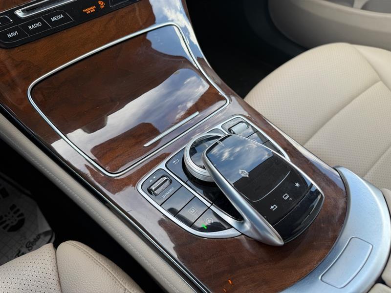 Mercedes-Benz Glc-Class Glc300 4Matic - Thumbnail 2