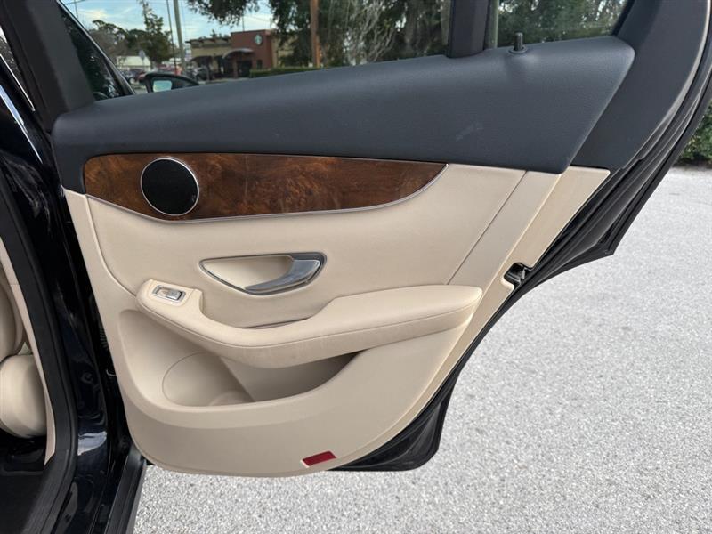 Mercedes-Benz Glc-Class Glc300 4Matic - Thumbnail 17